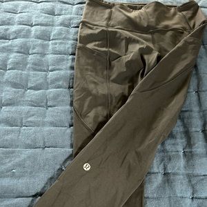 Lulu lemon leggings with pockets